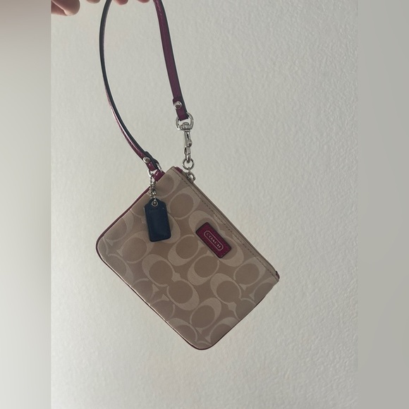Coach Signature C Wristlet, Vintage, Beige & Burgundy - Like New - Picture 3 of 6